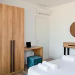 Urban Serenity Skyline View 1 Apartment