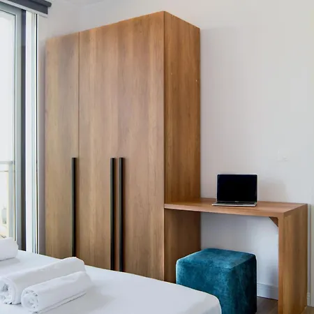 Urban Serenity Skyline View 1 Apartman