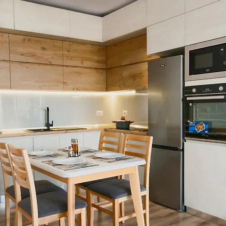 Apartament Urban Serenity Skyline View 1 *