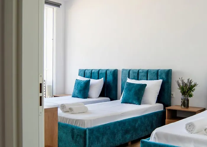 Urban Serenity Skyline View 1 Lägenhet